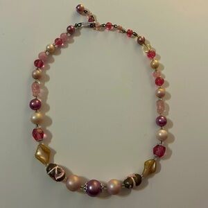 💍 5/$10 Vintage pink necklace
